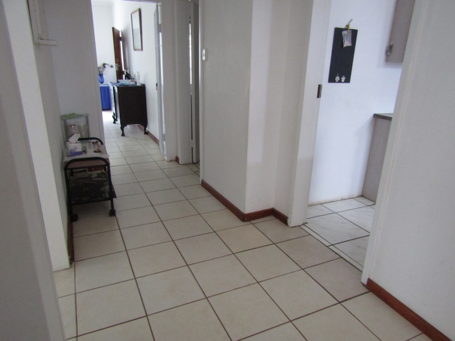 3 Bedroom Property for Sale in Humansdorp Eastern Cape